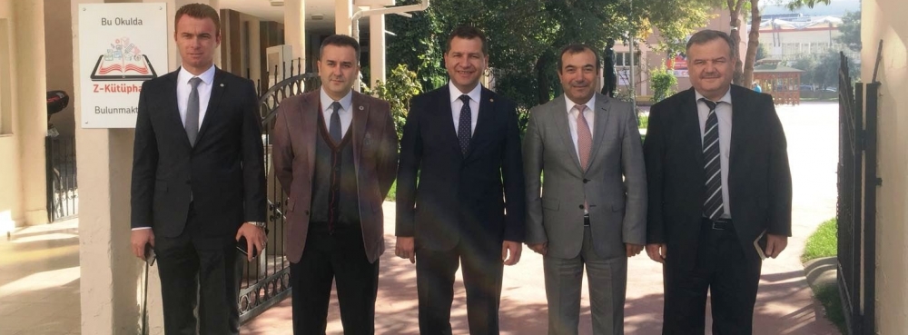 Genç Başkan çalışıyor Karesi kazanıyor