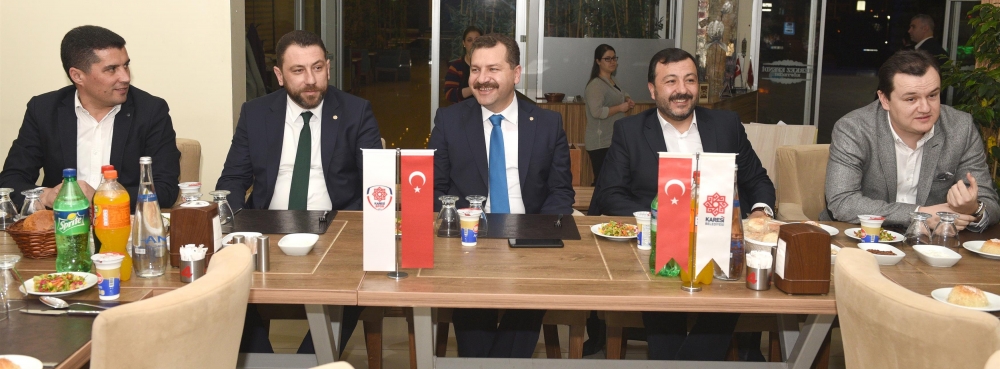 "Siz son topa kadar savaşın kaybetseniz de biz alkışlarız"