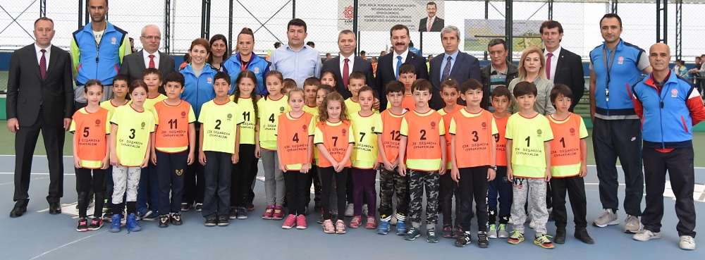 Geleneksel çocuk oyunları Karesi'de yaşatılıyor