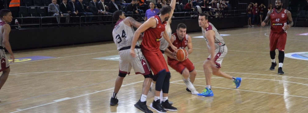 Karesispor rahat kazandı