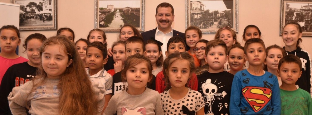 Gençlerin ve çocukların başkanı