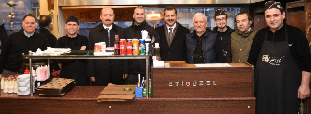 AK Parti Büyükşehir Belediye Başkan Adayı Yücel Yılmaz’dan Yeni yıl ziyaretleri