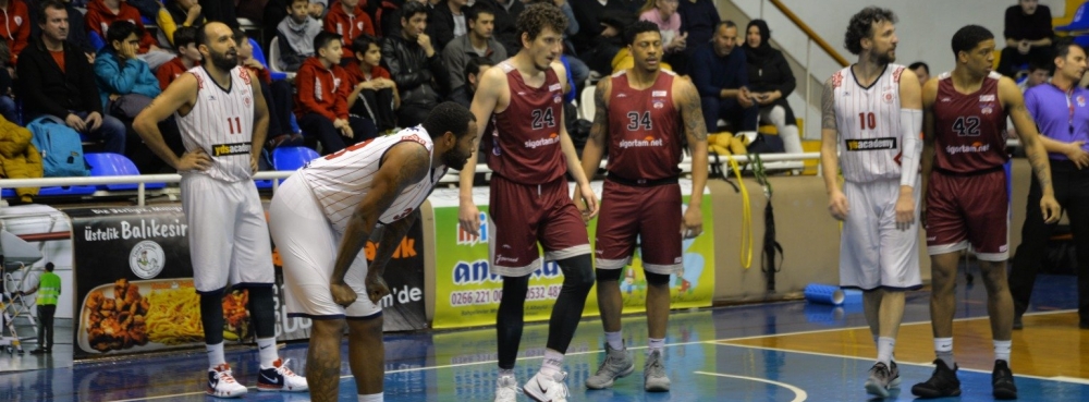 Karesispor evinde kazandı