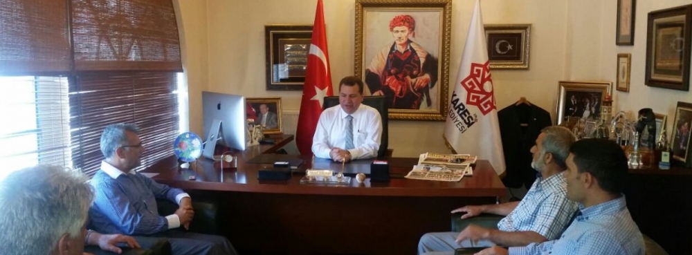 Başkan Yücel Yılmaz, Kepsut Belediye Başkan Yardımcısı Zeki Konuk'u ağırladı.