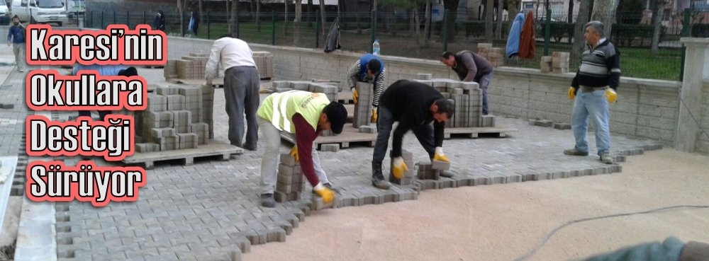 Karesi'nin okullara desteği sürüyor
