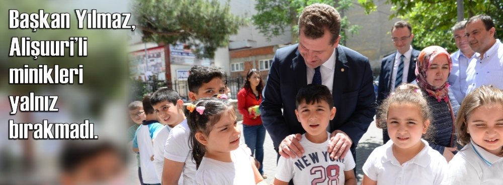 Başkan Yılmaz, Alişuuri'li minikleri yalnız bırakmadı