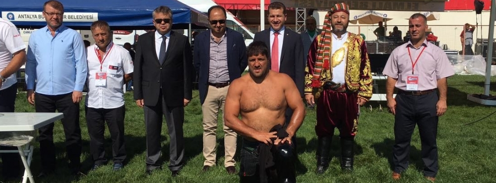 Başkan Yılmaz'dan Elmalı Güreşleri'ne destek