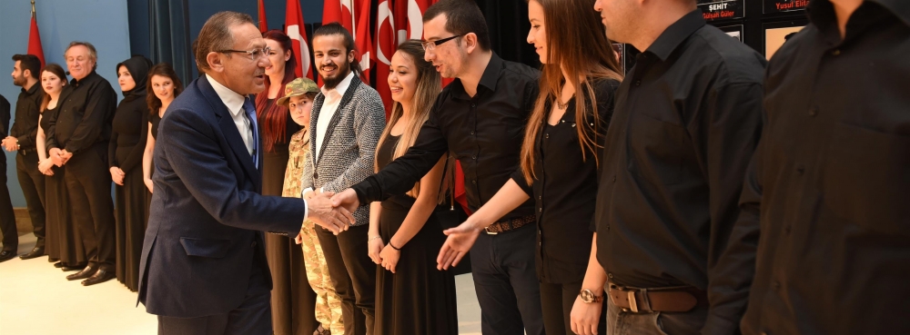 Bayrakların gölgesinde 'Bu Vatan Bizim'