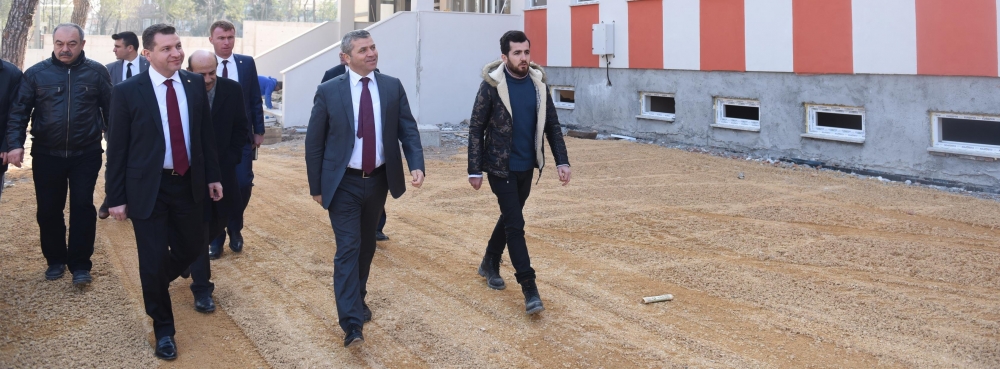 Karesi Kaymakamı Demir okullarda