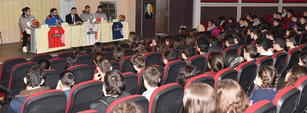 Karesi Spor Basketbol Fen Lisesi'nde