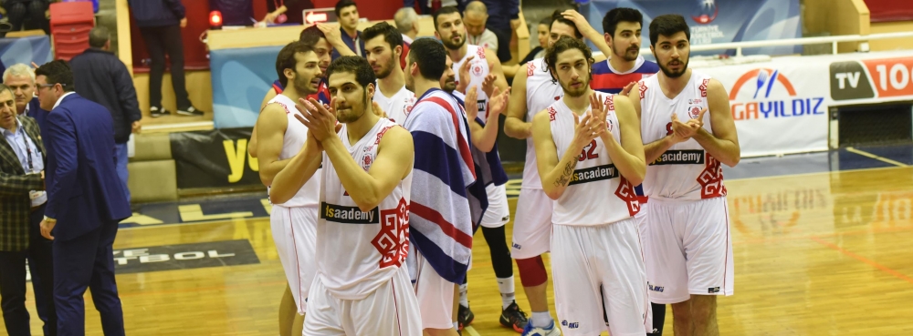 Karesi zirvede yalnız