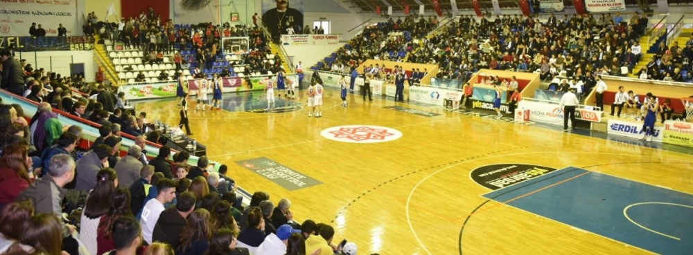 Karesispor yine affetmedi 82-65