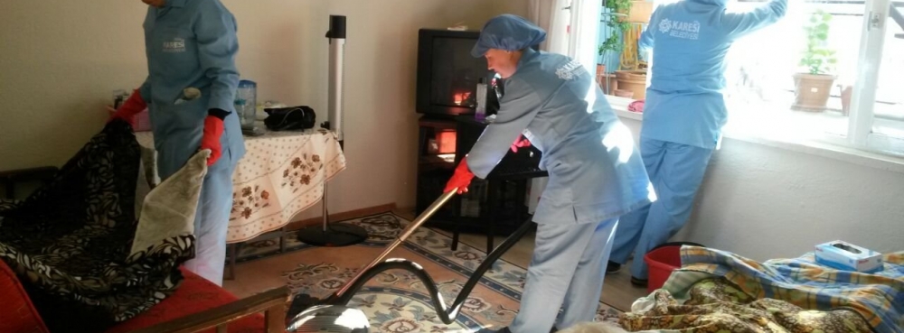 Karesi'de evlere bahar temizliği