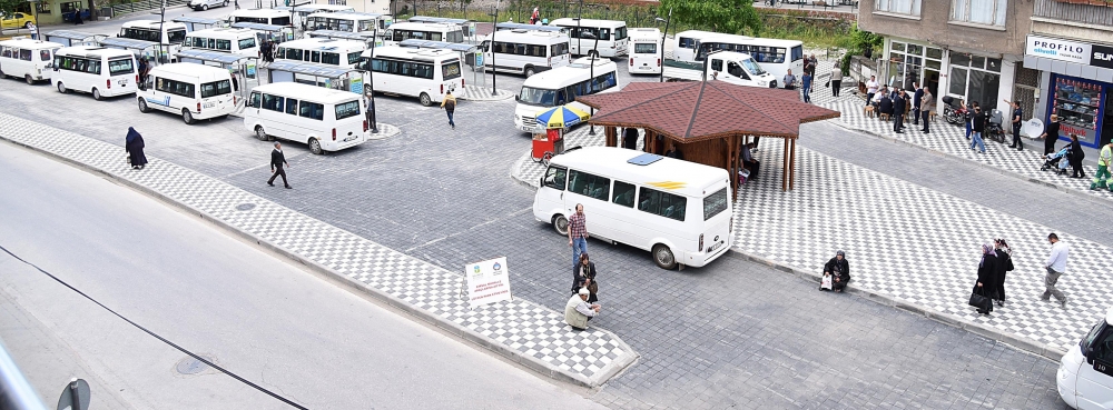 Yücel Yılmaz'dan modern Köylü garajı