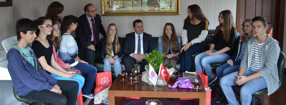 Kardeş şehrin öğrencilerinden Karesi'ye ziyaret