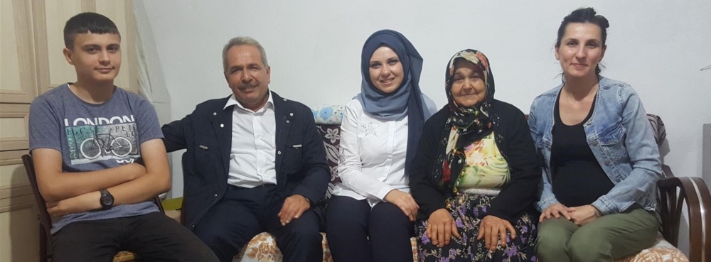 Ailelerimiz uyumadan biz de uyumadık