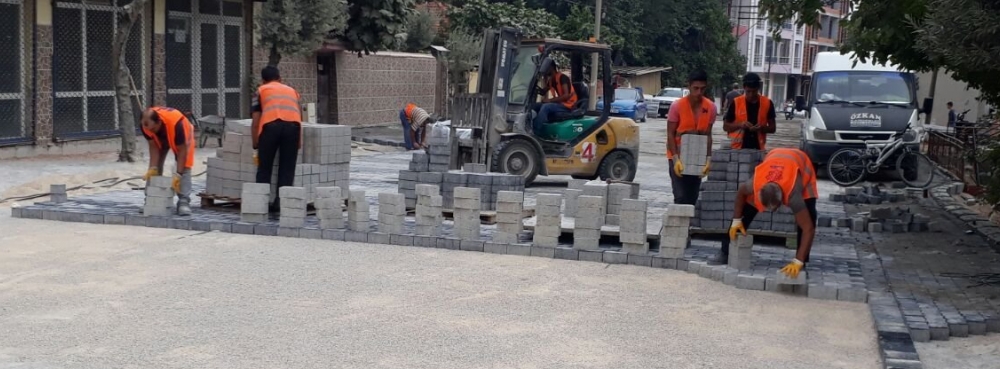 Karesi'de cadde ve sokaklar yenileniyor