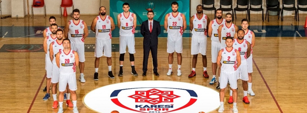 Şampiyon Parkeye Çıkıyor