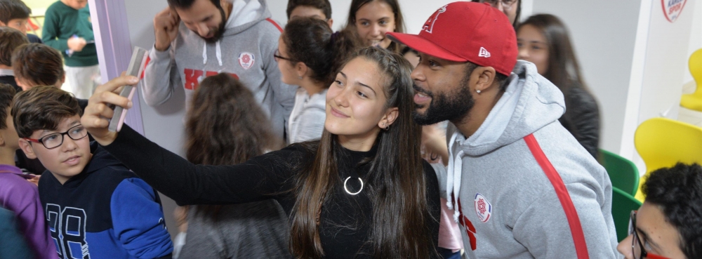 Uğur Okulları'nda Karesispor coşkusu