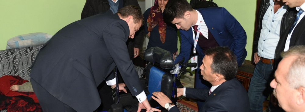 11 yaşındaki İbrahim'in yüzünü Yücel Amcası güldürdü