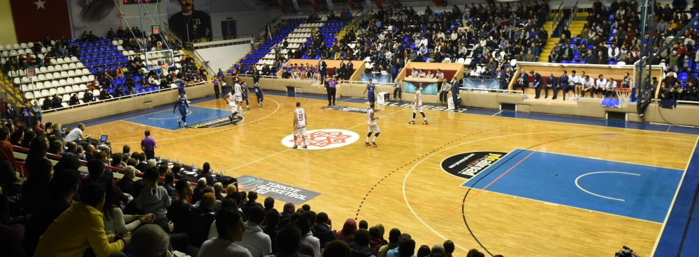 Karesi Spor 71 - Türk Telekom 78