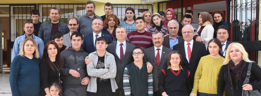 Herkese böyle yürek gerek