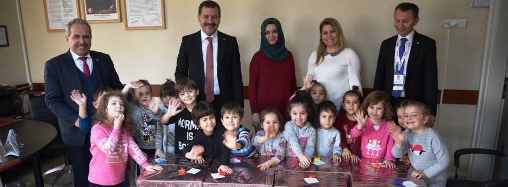 Kendileri küçük yürekleri kocaman