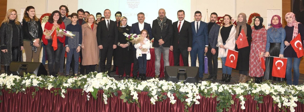 "Her Ülke Kendi Kaderini Yazar"