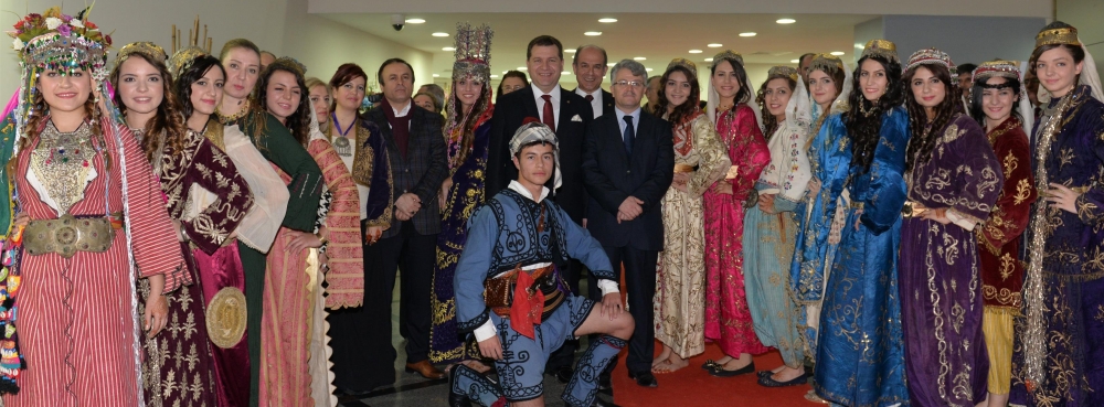 Anadolu Motiflerinin Dili Sergisi Balıkesir'de açıldı