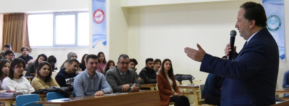 Başkan Orkan, BAÜN'lü öğrencilerin dersine konuk oldu