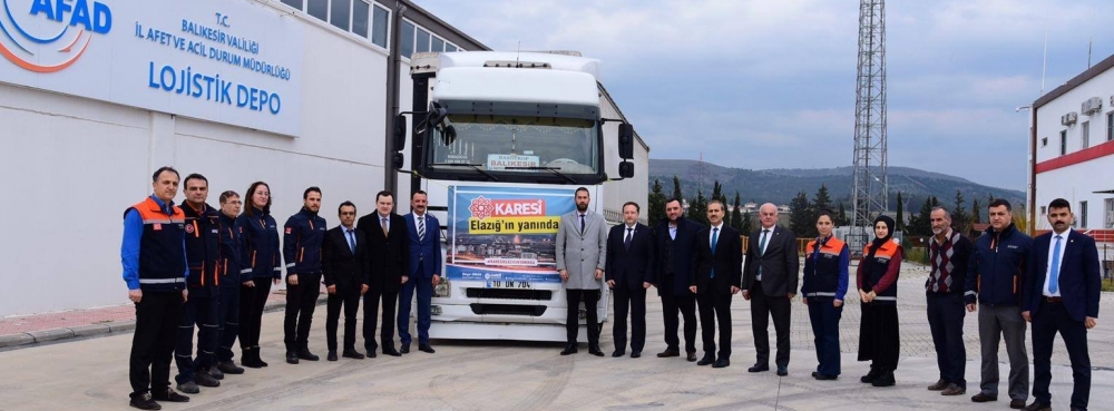 Karesi’den depremzedelere yardım tırı