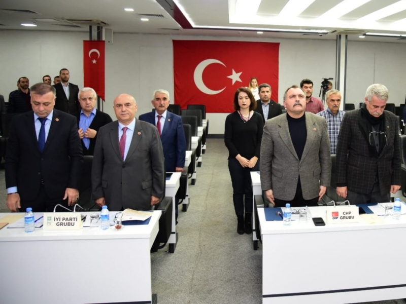 Karesi şehitler için tek yürek