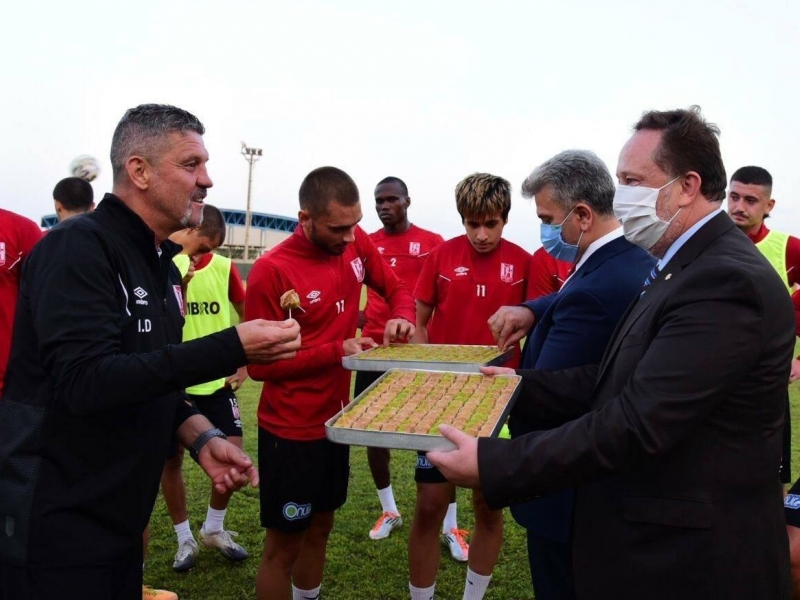 BALIKESİRSPOR’A MORAL ZİYARETİ