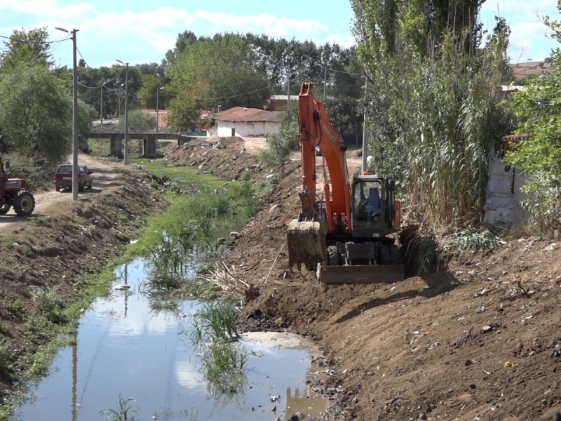 KARESİ’DE HİZMET VAR