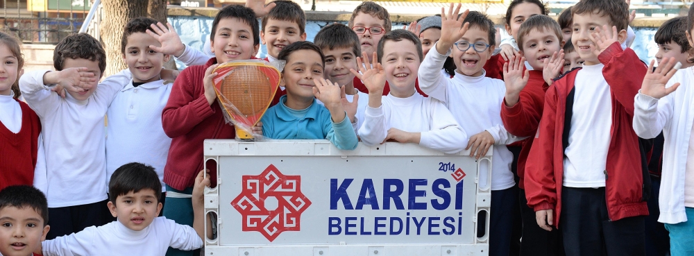 Karesi'de okul bahçeleri sil baştan