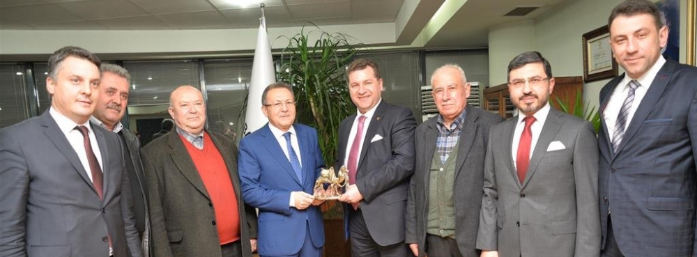 Protokol, minyatür deve ile davet