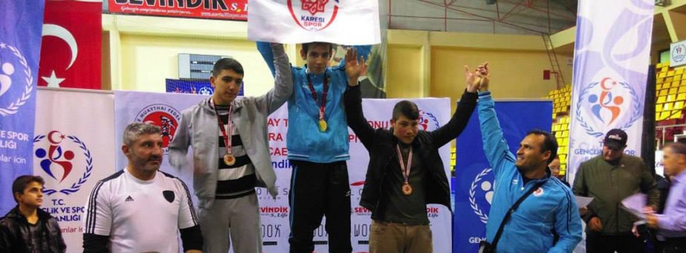 Karesi ringlerde fırtına gibi esti