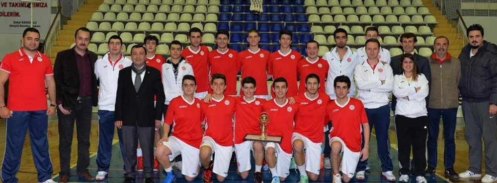 Karesispor Basketbol Takımı kupayı 55 sayı farkla kazandı