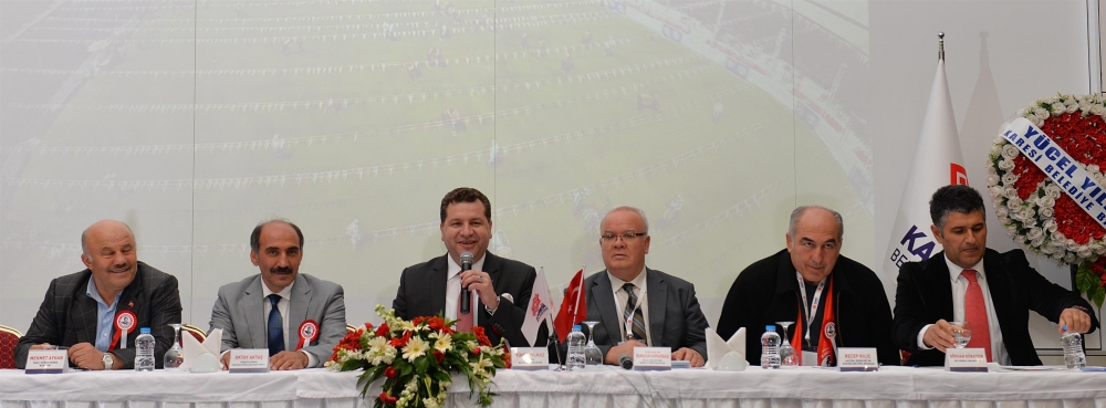 Başkan Yılmaz'dan "devlet pehlivanı" önerisi