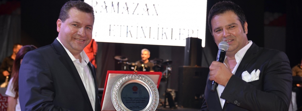 DİLLERE DESTAN ŞENLİK