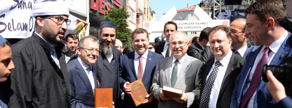 Karesi’de Kutlu Doğum coşkusu sokağa taştı