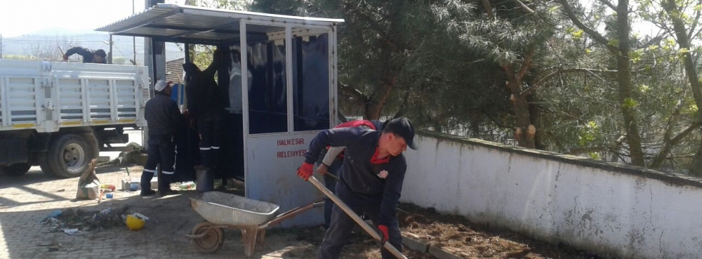 Karesi'de bahar temizliği