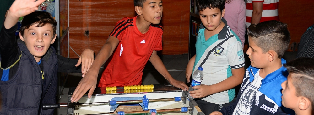 Çocuklar mutlu, Karesi mutlu