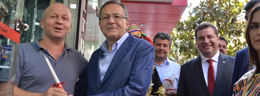 Esnaf, Kırmızı Dipli Mumla güreşlere davet edildi