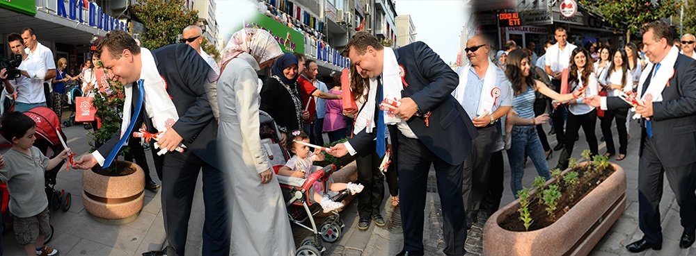 KIRMIZI DİPLİ MUMLA HALKIMIZI GÜREŞLERE DAVET ETTİK