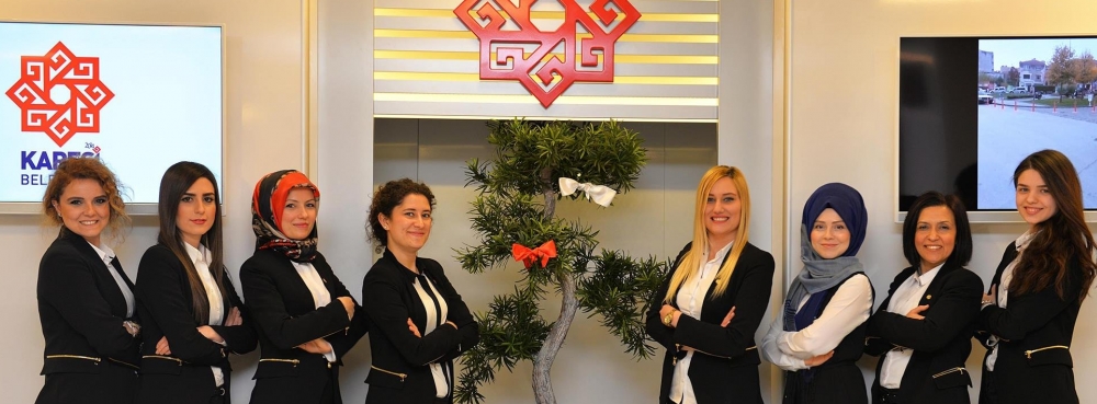 Karesi, idari izinde de çalışıyor