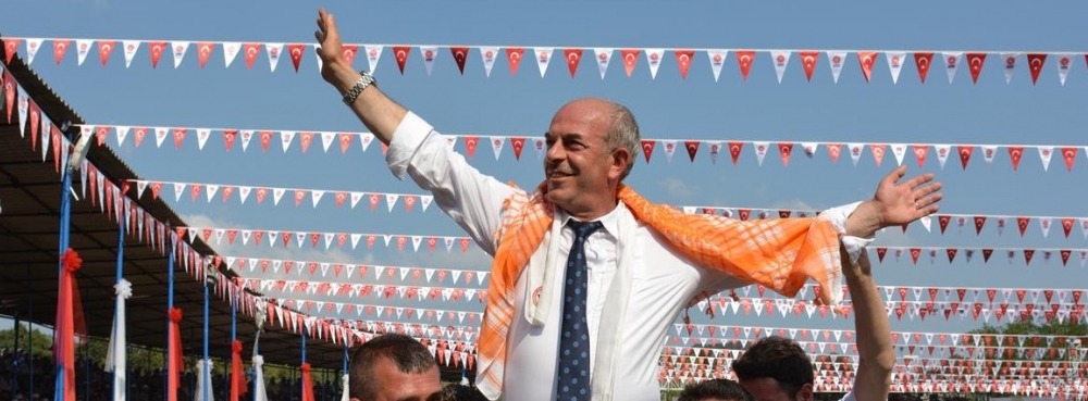 YENİ GÜREŞ AĞASI HÜSEYİN ADIN
